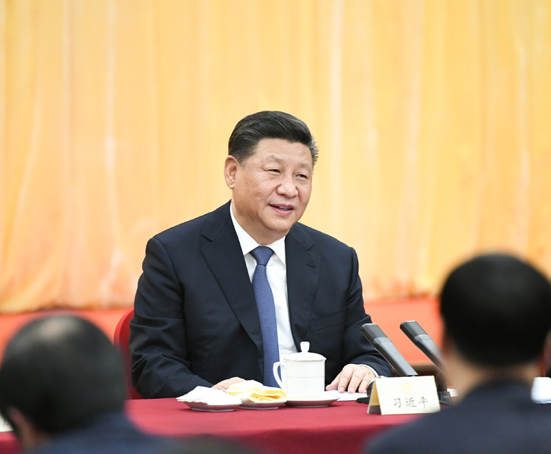 3月4日下午,中共中央总书记、国家主席、中央军委主席习近平看望参加全国政协十三届二次会议的文化艺术界、社会科学界委员,并参加联组会,听取意见和建议。中共中央政治局常委、全国政协主席汪洋参加看望和讨论。